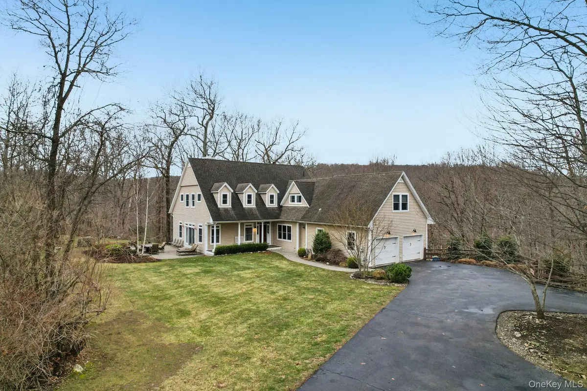 25 Navajo Trail, Sloatsburg, NY 10974 - #1