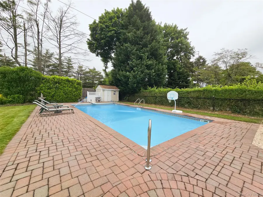 24 Edna Drive, Syosset, NY 11791 - #2