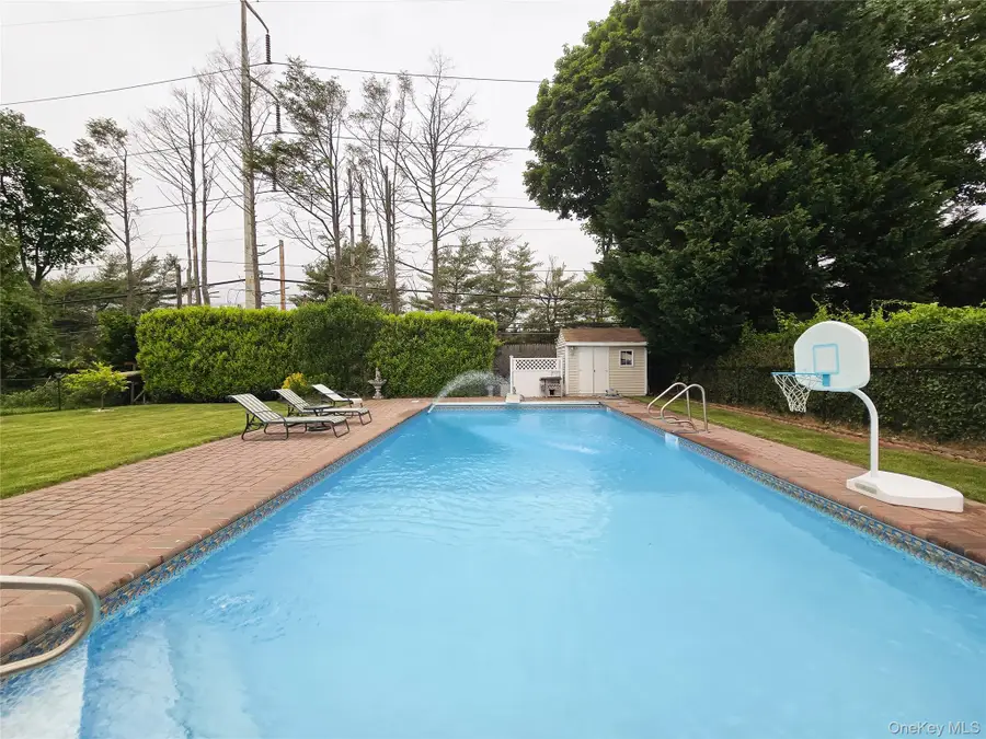 24 Edna Drive, Syosset, NY 11791 - #3