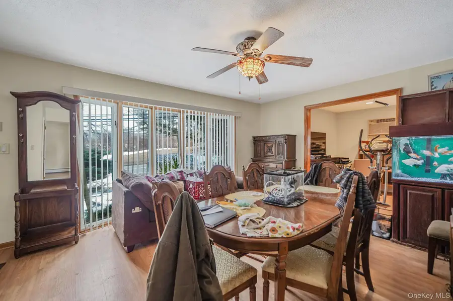 24 New Highway, Commack, NY 11725 - #3