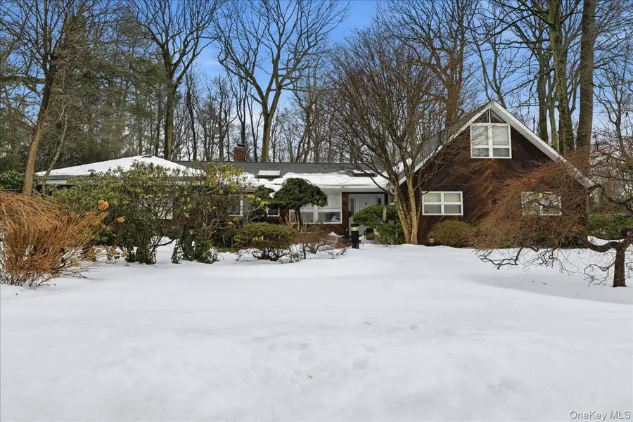 85 Hickory Drive, East Hills, NY 11576 - #2