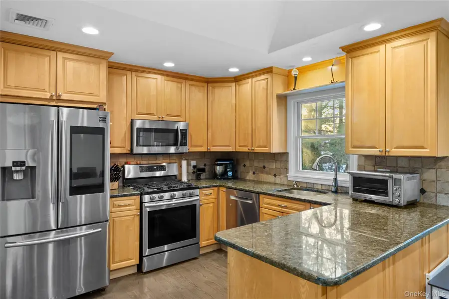 21 Rawlings Drive, Melville, NY 11747 - #2