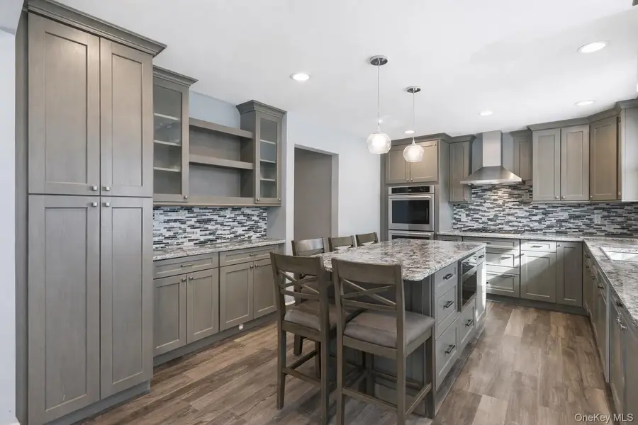 101 Spruce Avenue, Bethpage, NY 11714 - #3