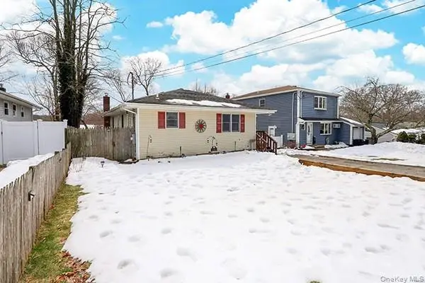 6 Oakdale Avenue, Selden, NY 11784 - #2