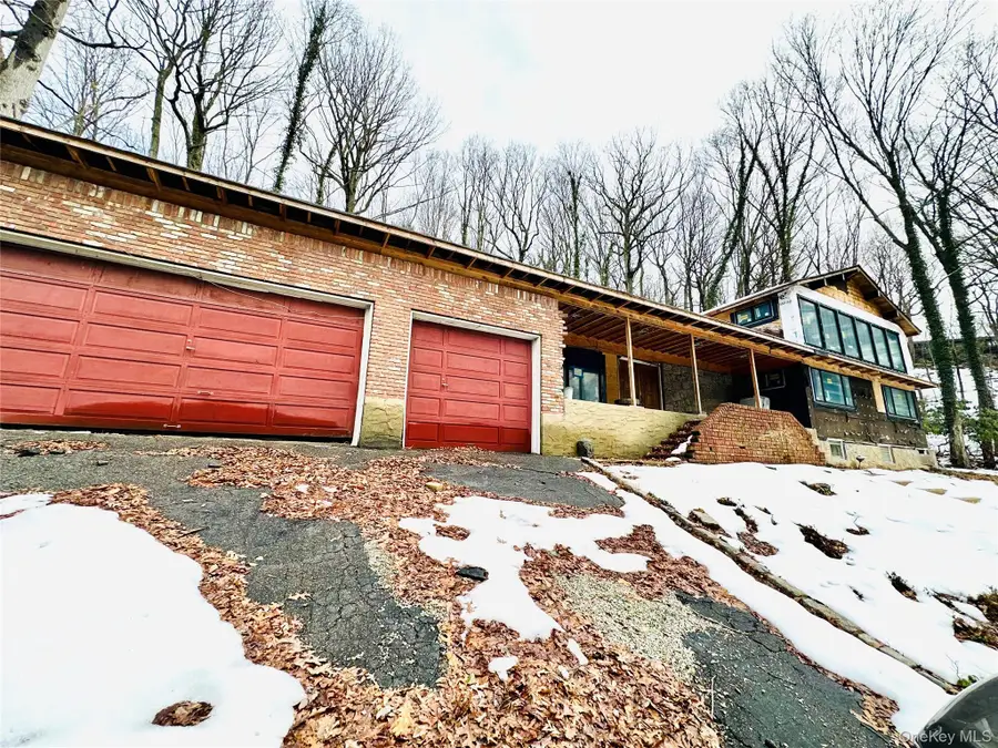 19 Tiffany Road, Oyster Bay Cove, NY 11771 - #3