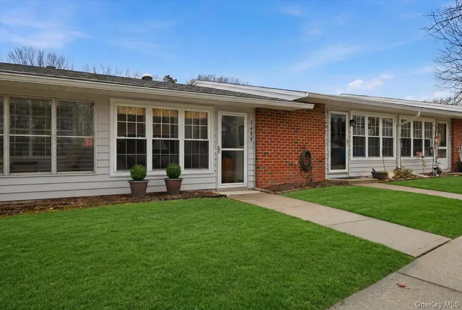 260 Newcastle Court #B, Ridge, NY 11961 - #2