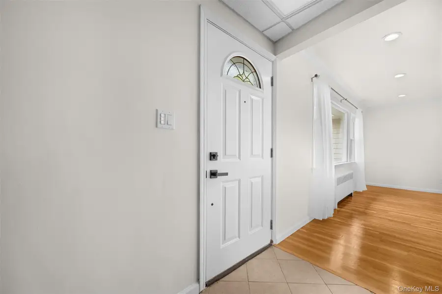 2716 Hewlett Avenue, Merrick, NY 11566 - #3