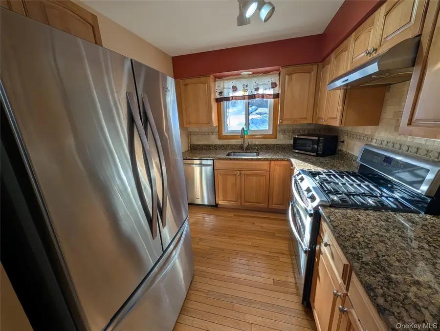 45 Hilltop Circle, Fishkill, NY 12524 - #3