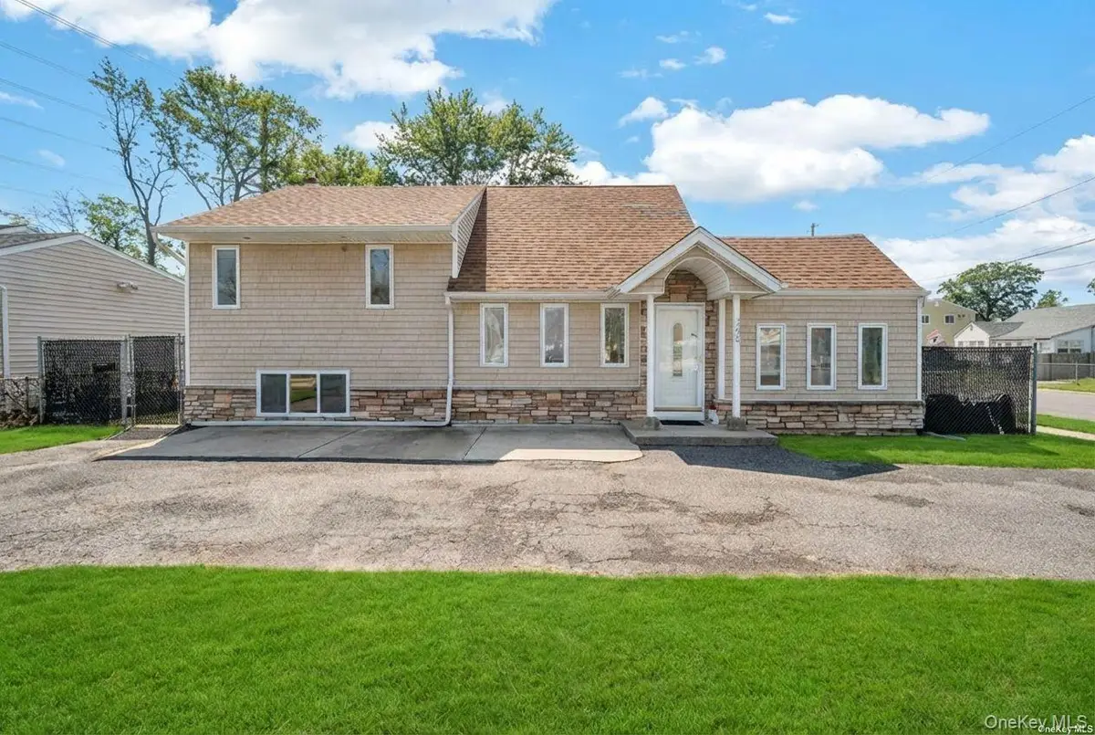 266 Ronkonkoma Avenue, Ronkonkoma, NY 11779 - #1