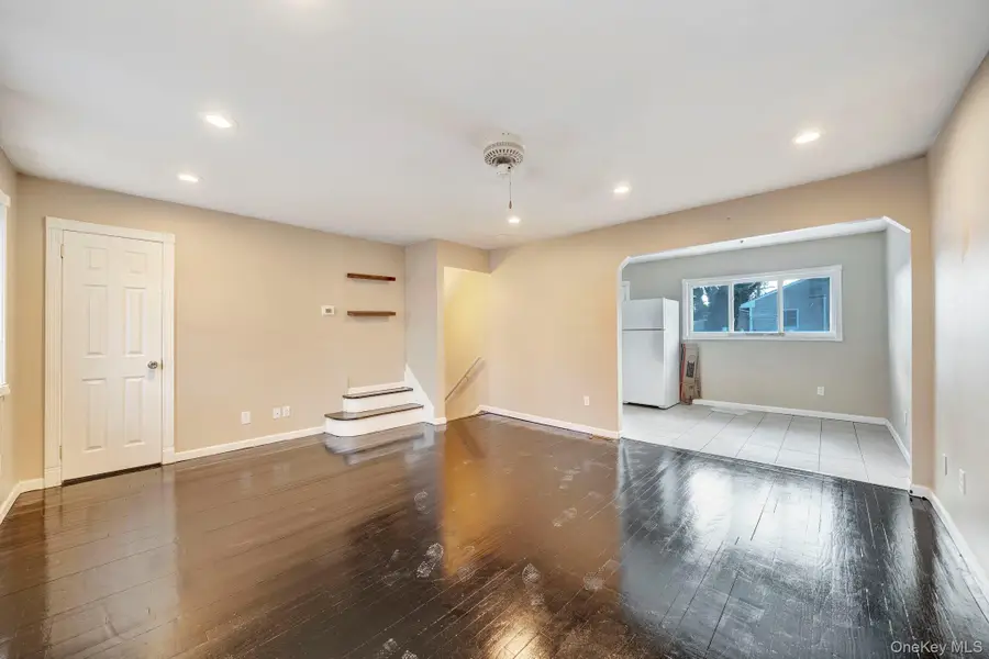 266 Ronkonkoma Avenue, Ronkonkoma, NY 11779 - #3