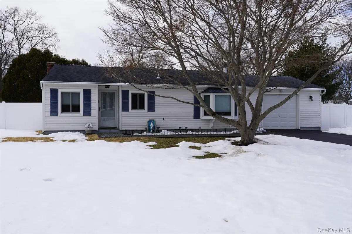 69 Meyer Lane, Medford, NY 11763 - #1