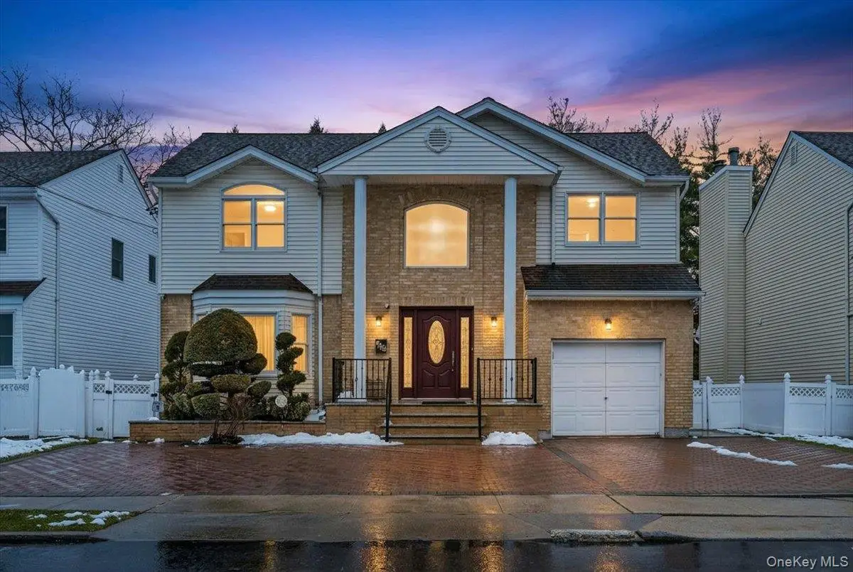 1662 Park Avenue, New Hyde Park, NY 11040 - #1