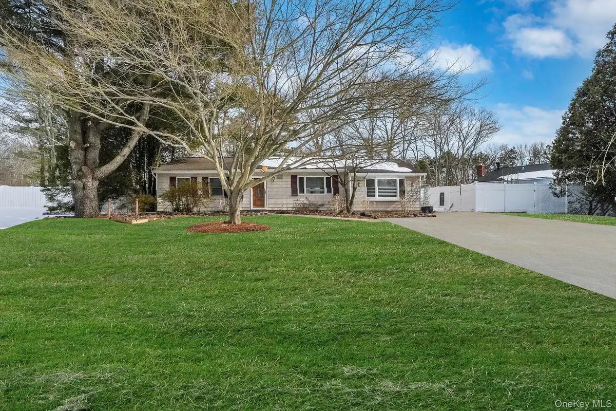 3 Timber Trail Lane, Medford, NY 11763 - #1