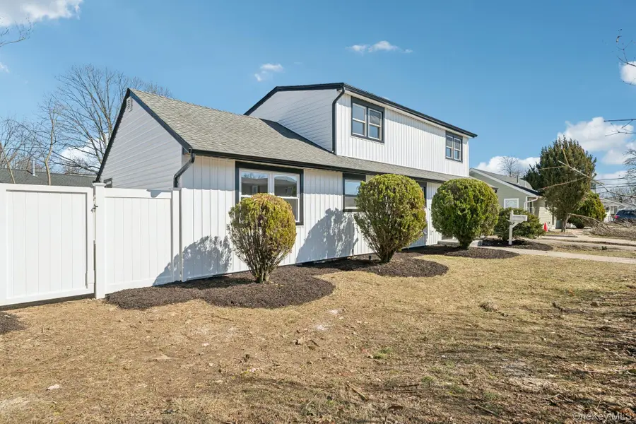 38 Somerset Road E, Amityville, NY 11701 - #3