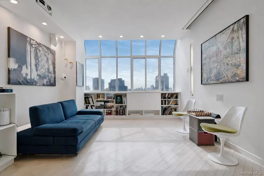 310 E 46th Street #PHT, Manhattan, NY 10017 - #2