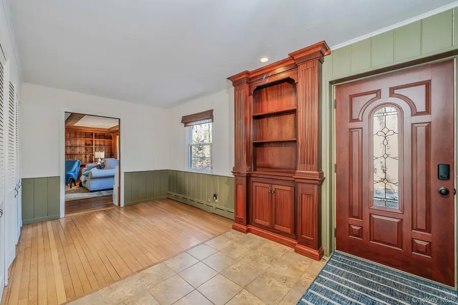 1 Spring Hollow Road, Nissequogue, NY 11780 - #3