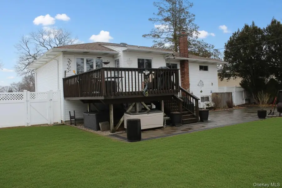 8 Mulberry Drive, Smithtown, NY 11787 - #3