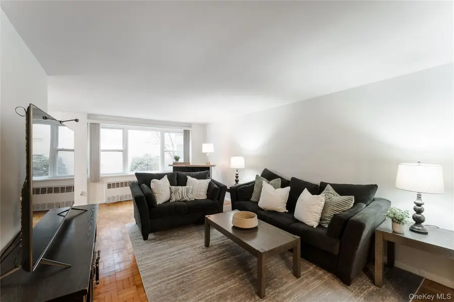 490 Atlantic Avenue #Apt 111, East Rockaway, NY 11518 - #3