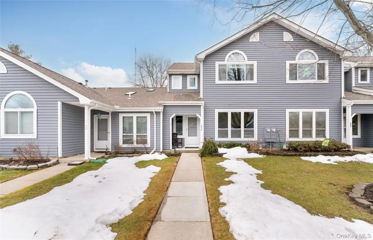 654 Birchwood Park Drive, Middle Island, NY 11953 - #1