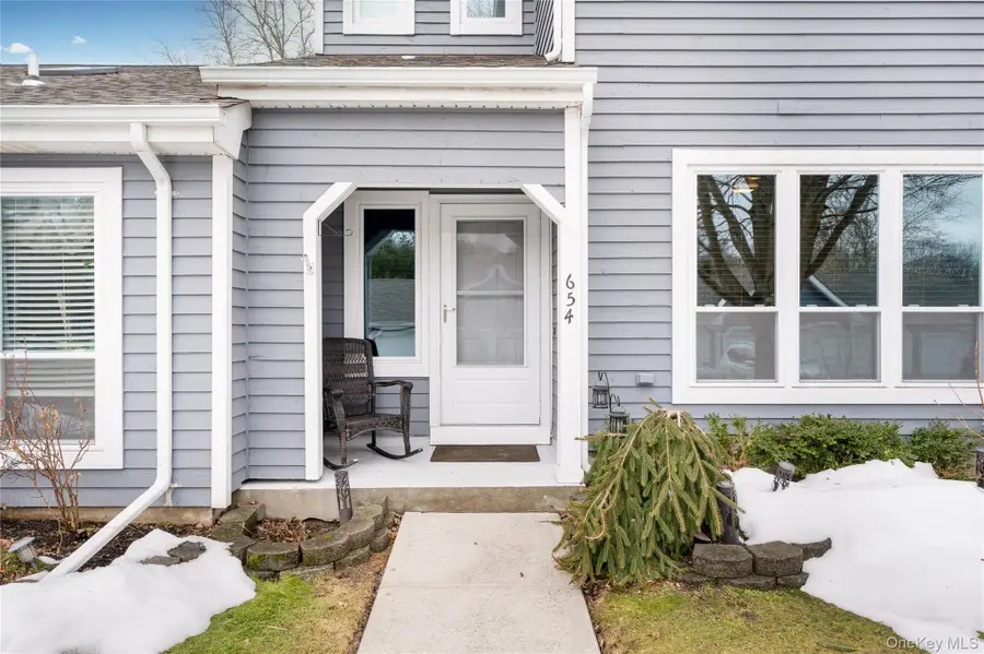 654 Birchwood Park Drive, Middle Island, NY 11953 - #2