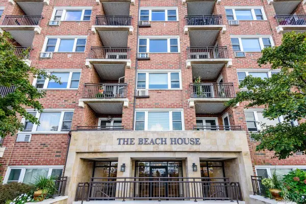 740 E Broadway #3L, Long Beach, NY 11561