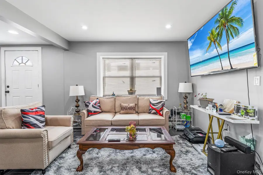 9 Deer Street, Wyandanch, NY 11798 - #3