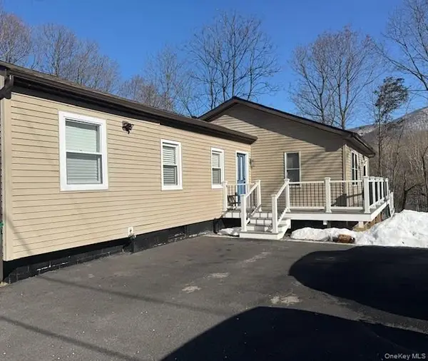 42 Wesley Avenue, Beacon, NY 12508