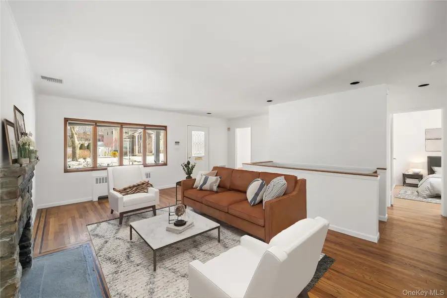 24 Elderberry Road, Syosset, NY 11791 - #3