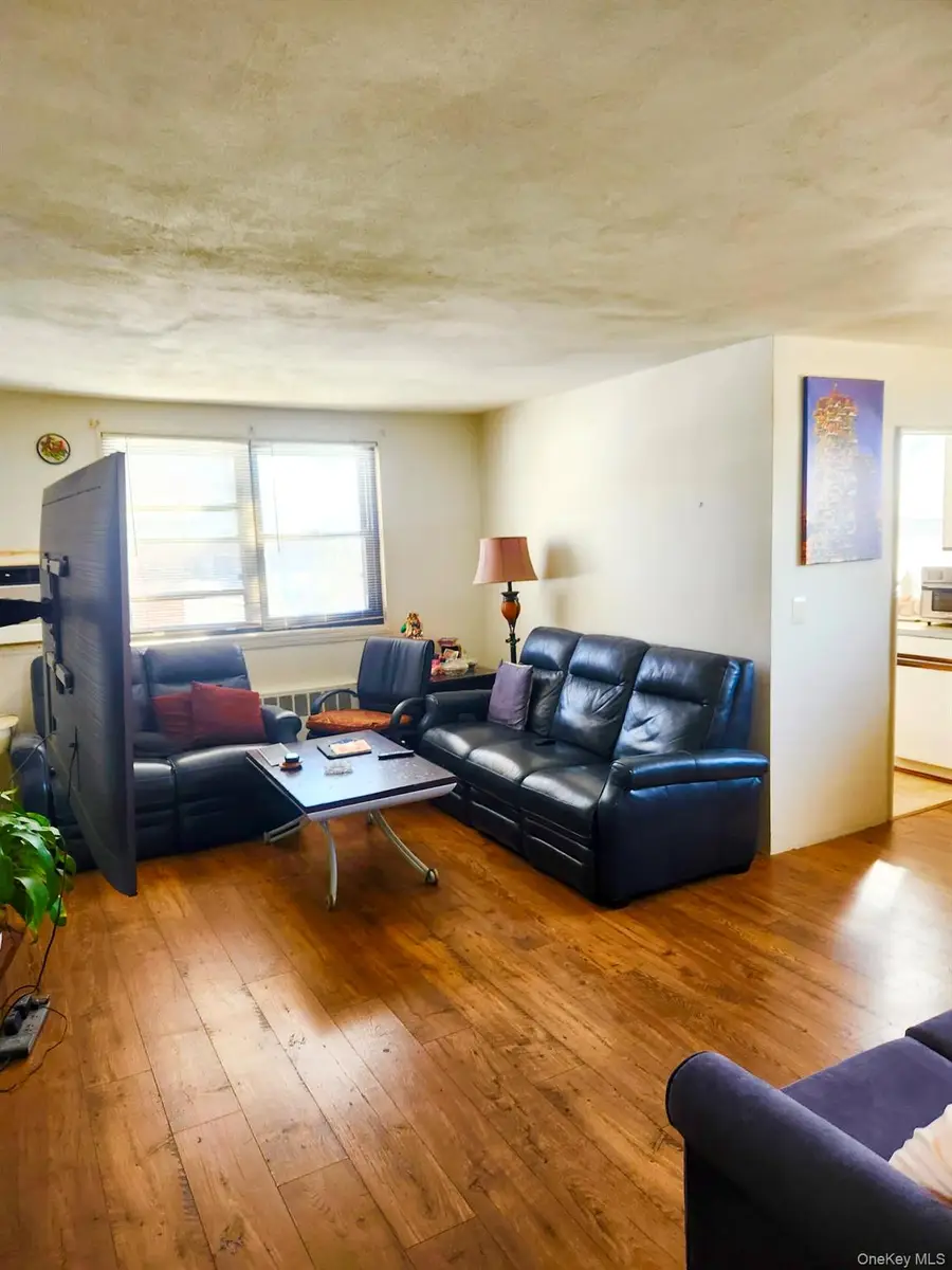 57-65 246 Crescent #2, Douglaston, NY 11362 - #3