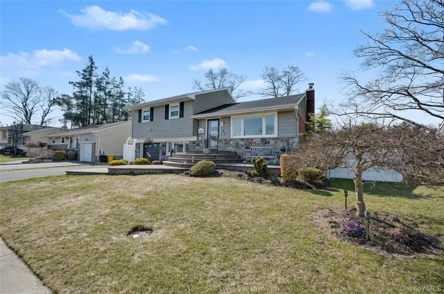 57 Richfield Street, Plainview, NY 11803 - #3