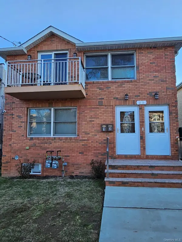 43-29 249th Street, Little Neck, NY 11363