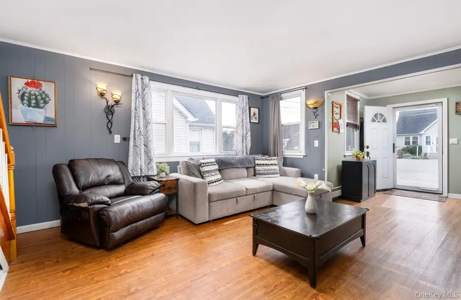 210 10th Street, West Babylon, NY 11704 - #3