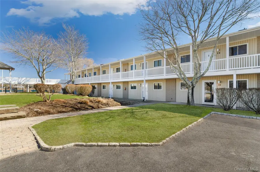 61 W Tiana Road #10, Hampton Bays, NY 11946 - #3