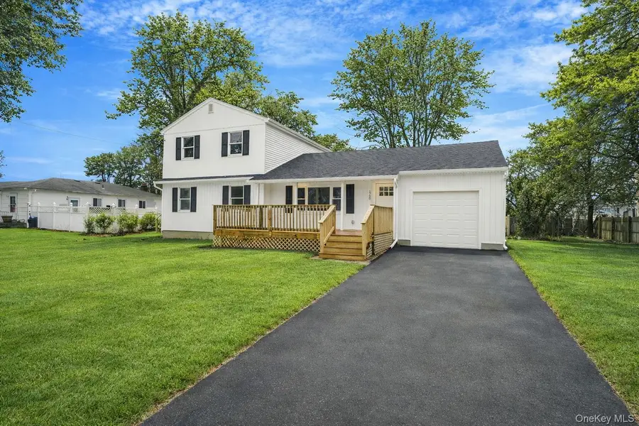 1730 Heckscher Avenue, Bay Shore, NY 11706 - #2