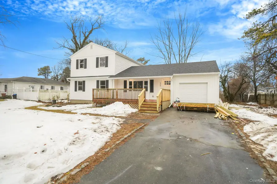 1730 Heckscher Avenue, Bay Shore, NY 11706 - #3