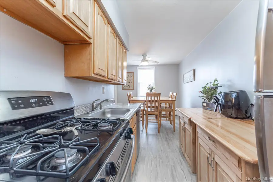 60 Hempstead Avenue #2K, Lynbrook, NY 11563 - #3