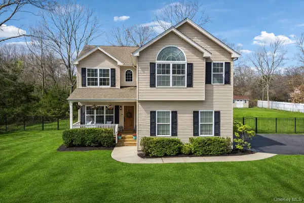 4 Clinton Avenue, Bellport, NY 11713