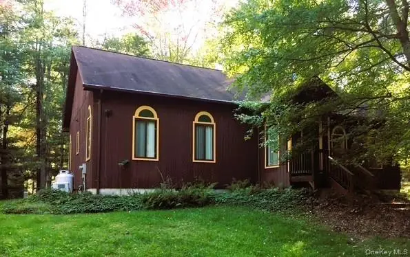 41 W Delaware Place, Smallwood, NY 12778