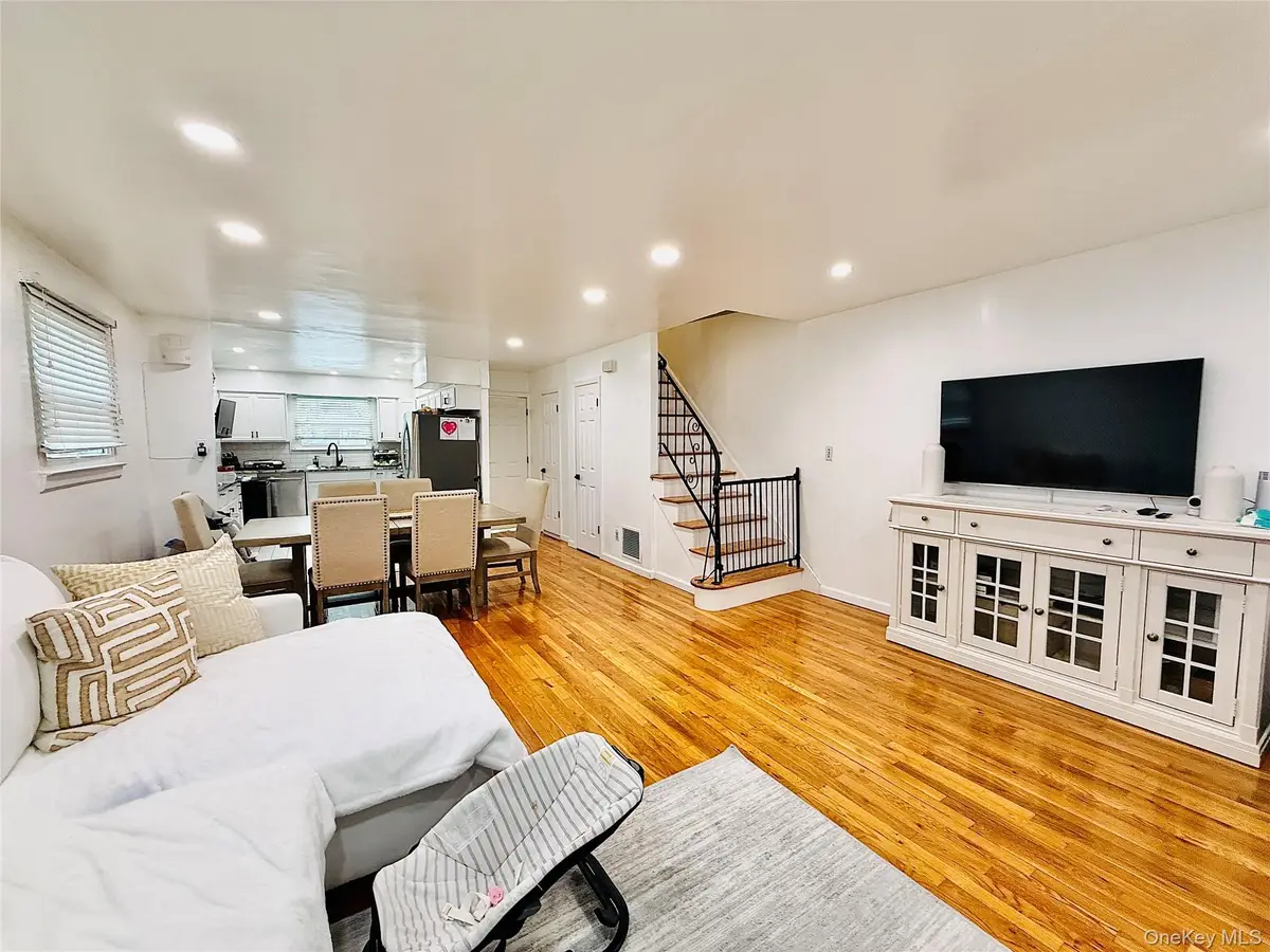 1663 Waring Avenue, Bronx, NY 10469 - #1