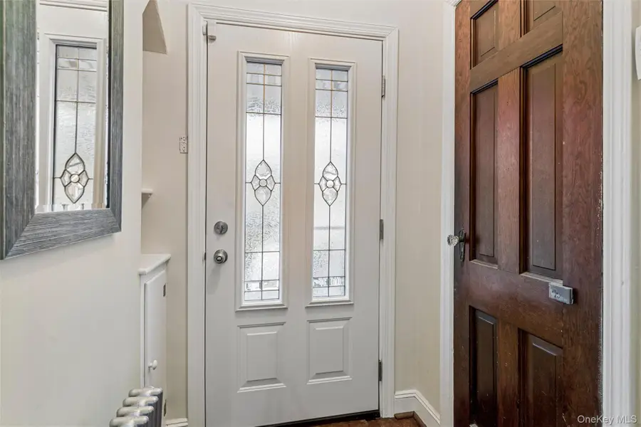 9 Clinton Street, Elmont, NY 11003 - #3