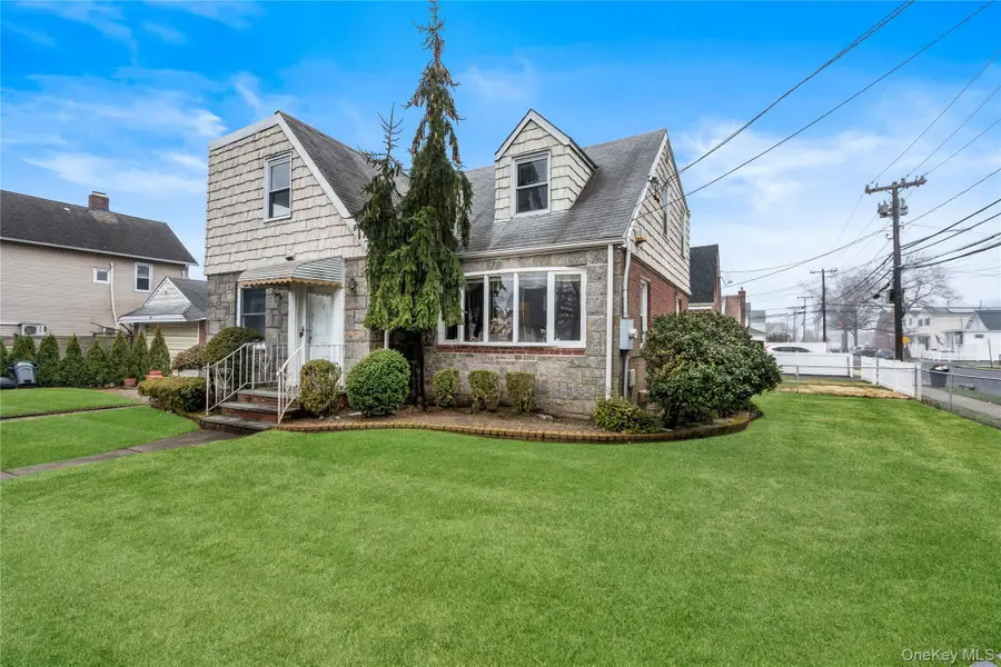 181 Monroe Street, Franklin Square, NY 11010 - #2