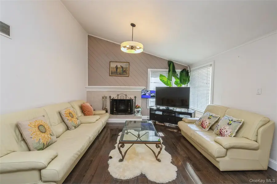 68 Lauren Avenue, Dix Hills, NY 11746 - #3