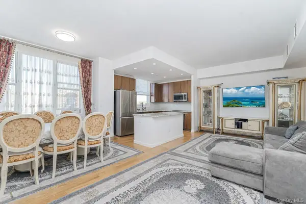 50 Oceana Drive W #8D, Brooklyn, NY 11235