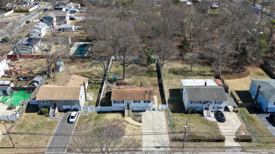 1081 Bay Shore Avenue, Bay Shore, NY 11706 - #3