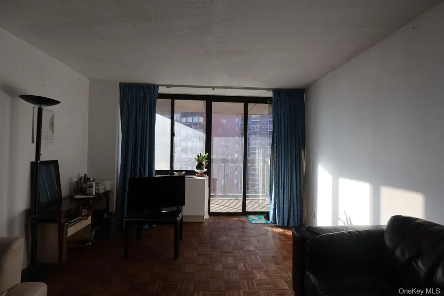 138-35 Elder Avenue #9C, Flushing, NY 11355 - #3