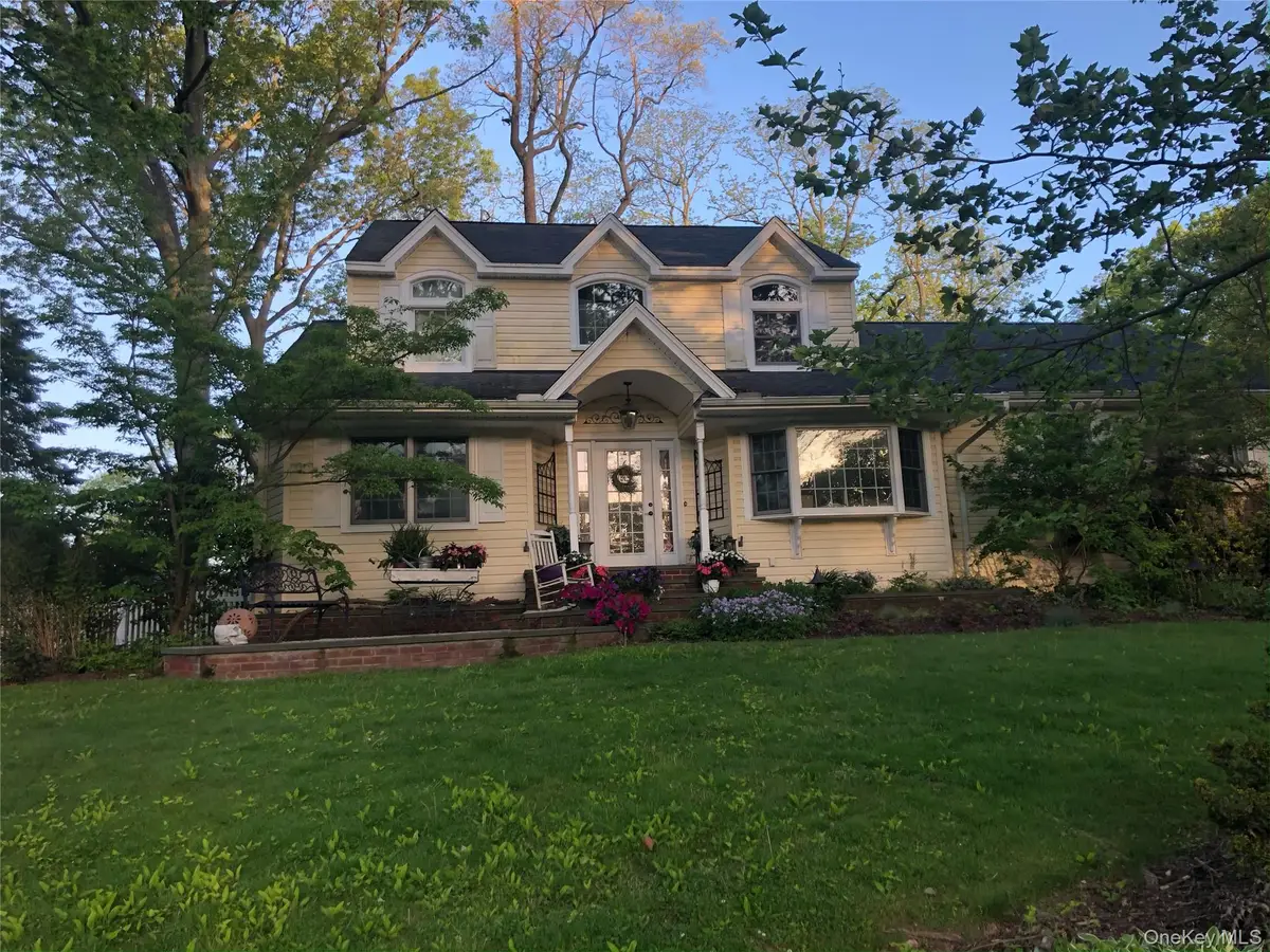 34 Peterborough Drive, Northport, NY 11768 - #1