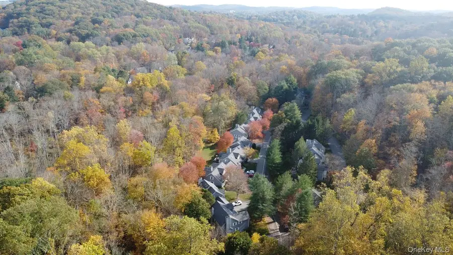 57 Old Town Crossing, Mount Kisco, NY 10549 - #2