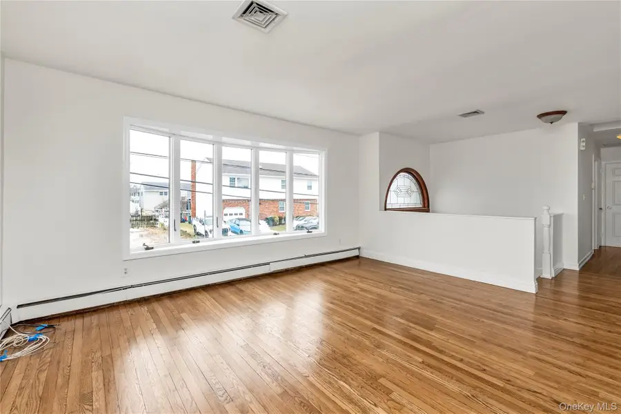 2666 Peconic Avenue, Seaford, NY 11783 - #3