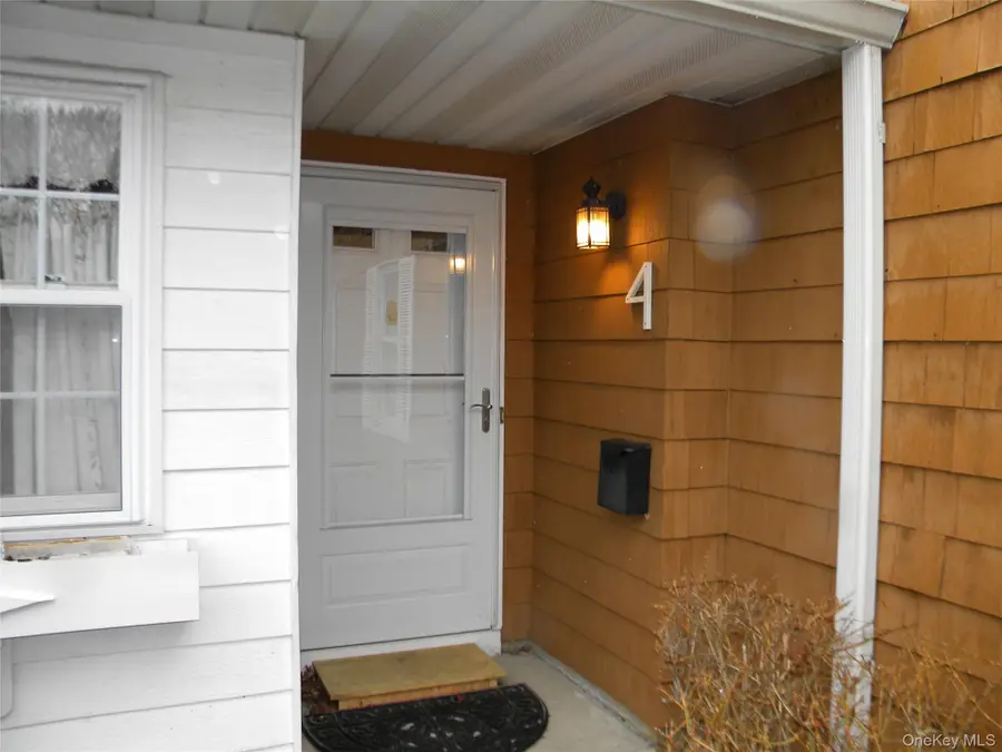 4 Revere Drive, Sayville, NY 11782 - #3