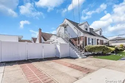 62 Ash Street, Valley Stream, NY 11580 - #3